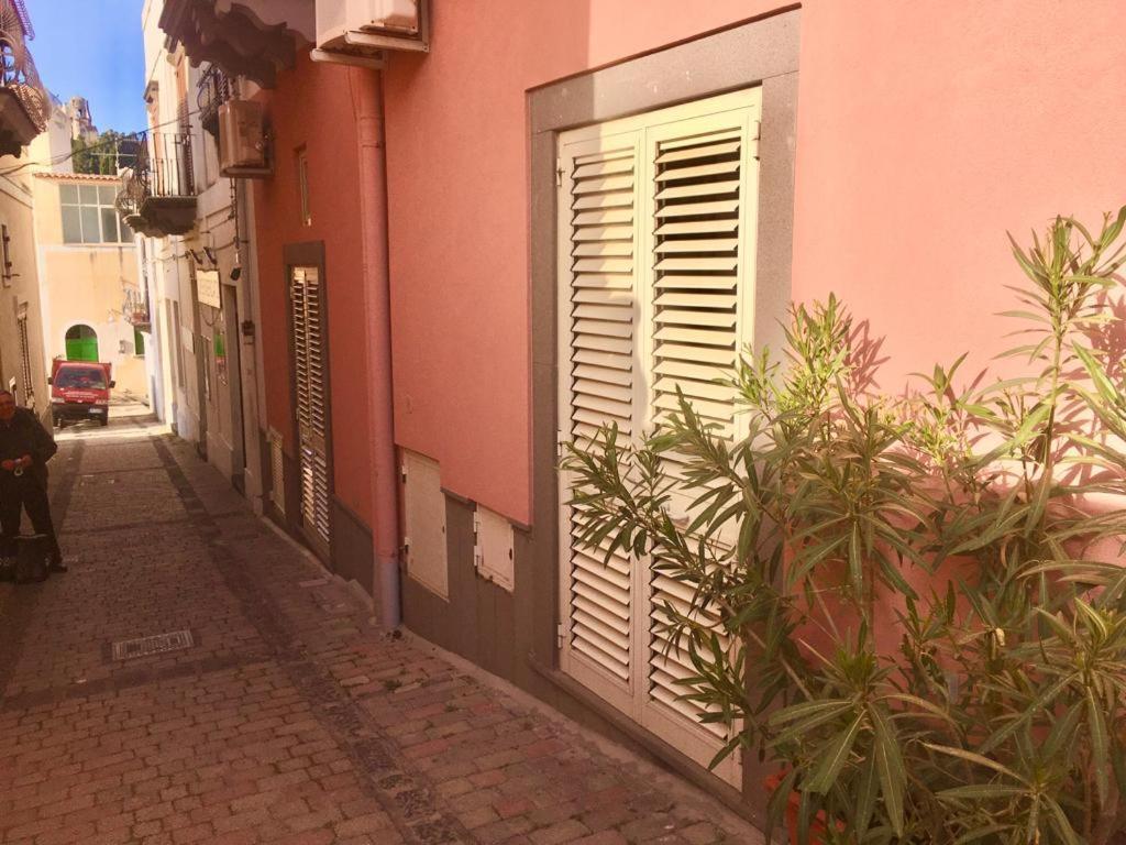 Casa Mafalda B&B ลีปารี ภายนอก รูปภาพ