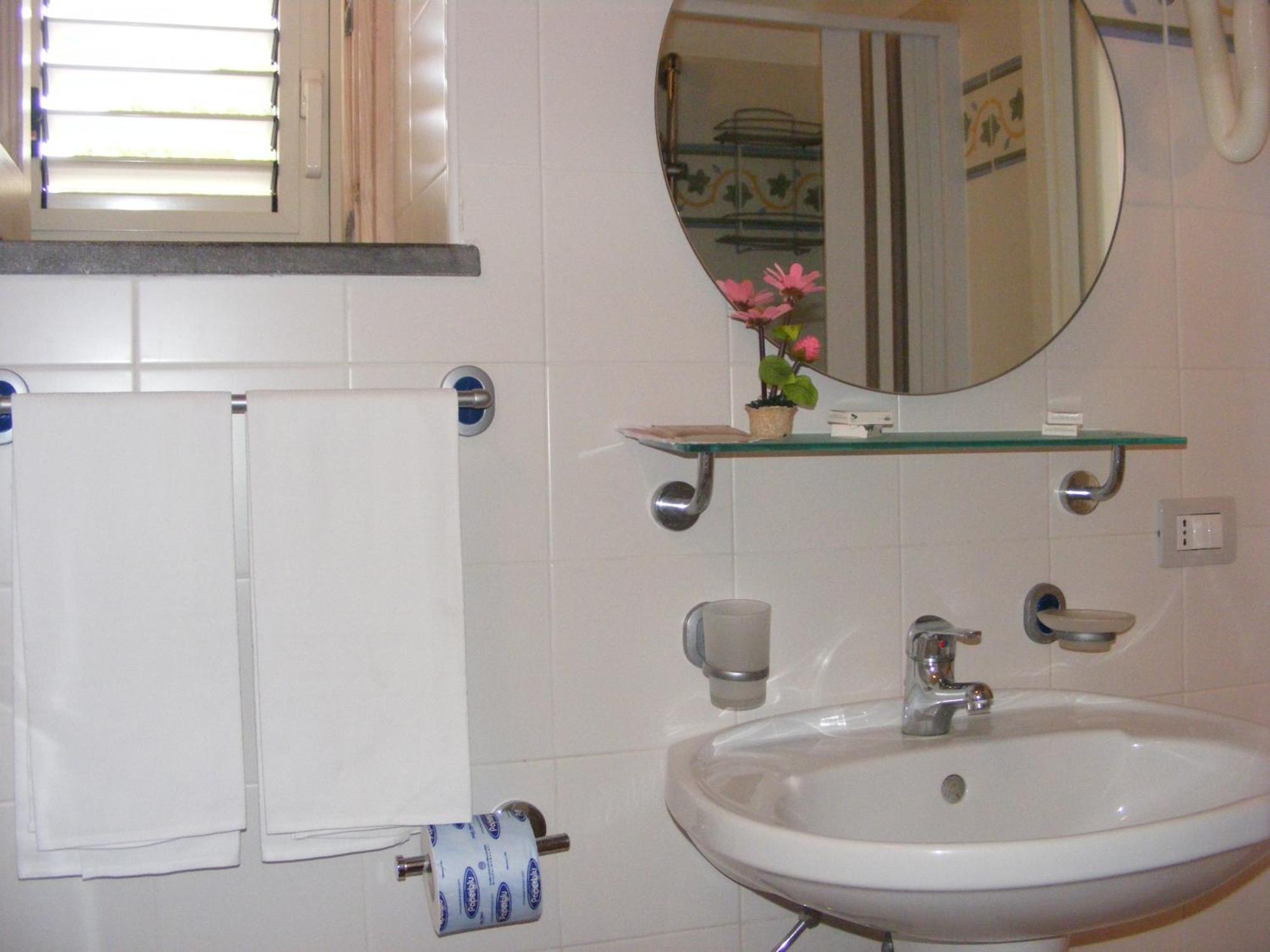 Casa Mafalda B&B ลีปารี ภายนอก รูปภาพ