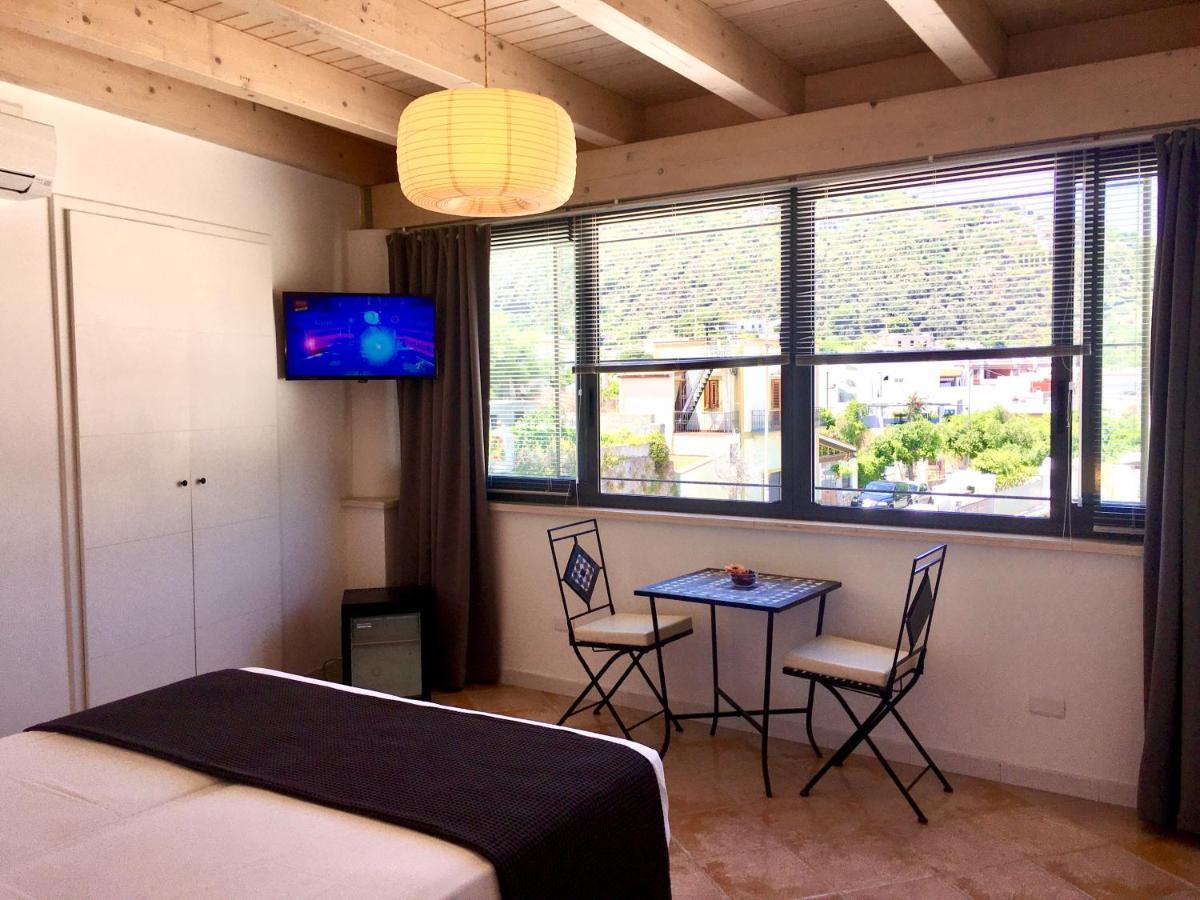 Casa Mafalda B&B ลีปารี ภายนอก รูปภาพ