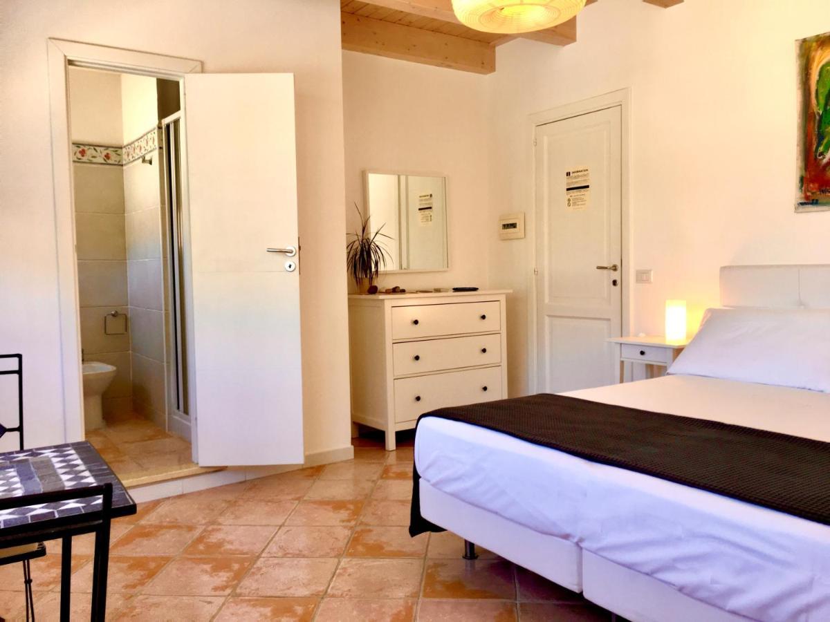 Casa Mafalda B&B ลีปารี ภายนอก รูปภาพ
