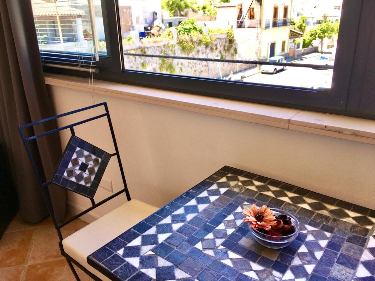 Casa Mafalda B&B ลีปารี ภายนอก รูปภาพ